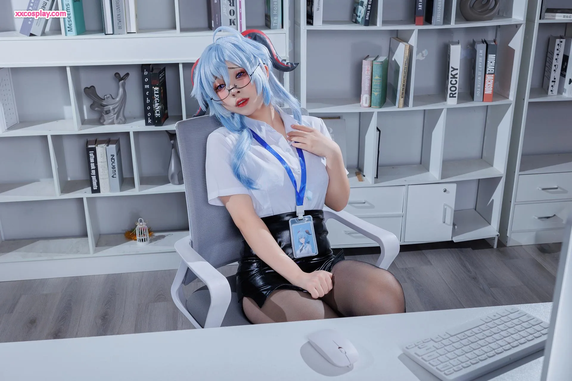 Kurumineko as Seductive Ganyu Office Lady